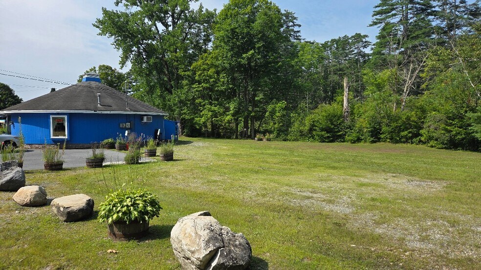 More Photos Of 5187 Vt Route 7A, Arlington General Retail For Sale