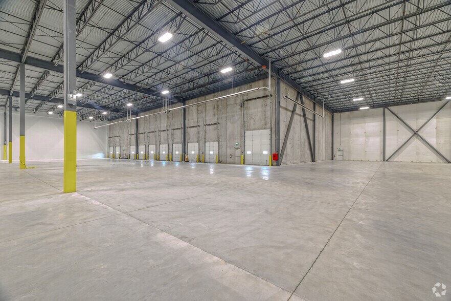 More Photos Of 203 Abbotside Way, Caledon Warehouse For Lease