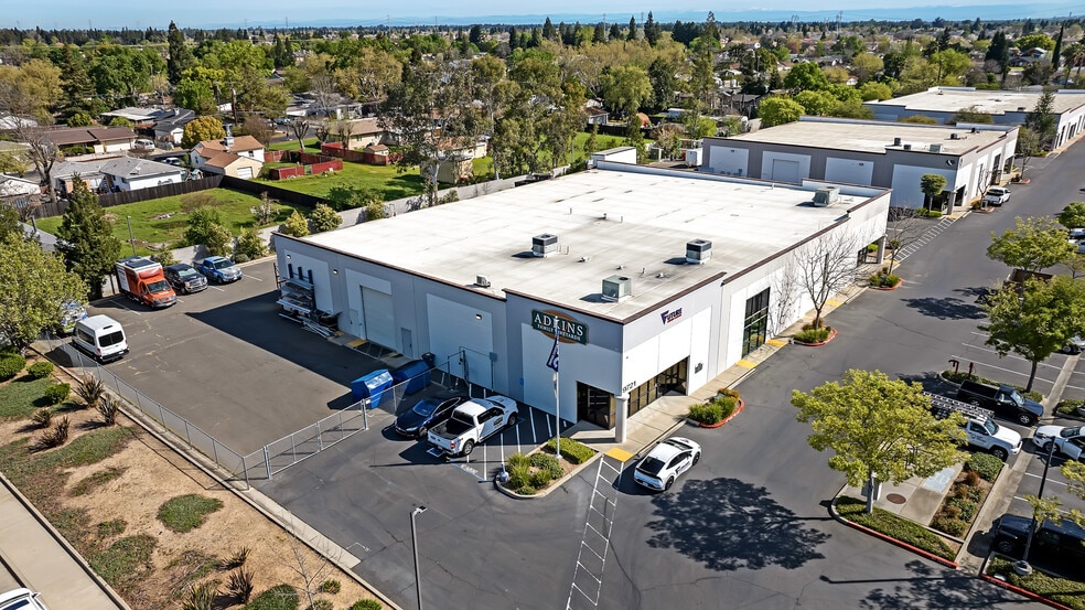 Primary Photo Of 9721 Kent St, Elk Grove Warehouse For Sale