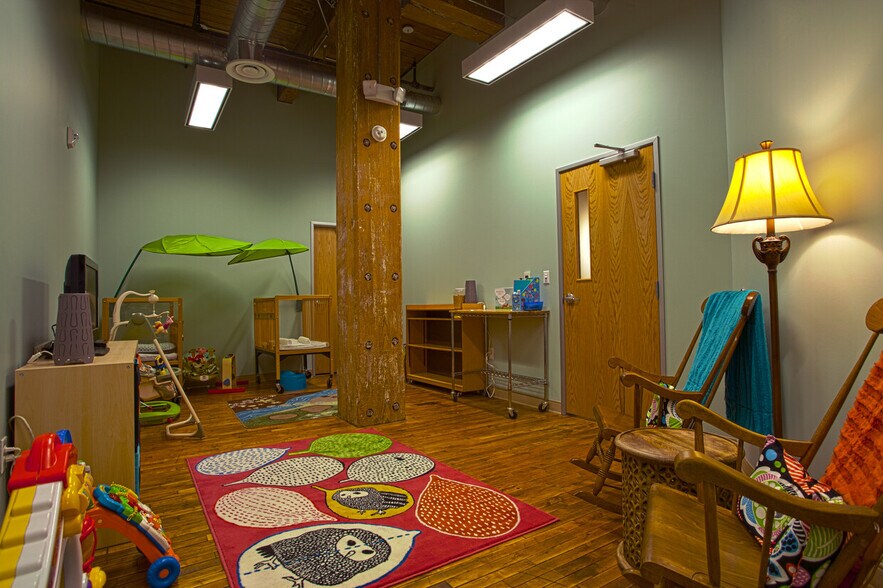 More Photos Of 805 Elm St, Dallas Religious Facility For Sale
