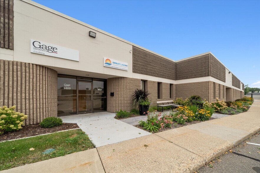 More Photos Of 9701-9727 Valley View Rd, Eden Prairie Showroom For Lease