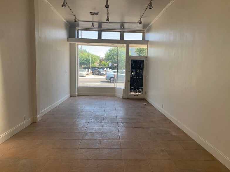 More Photos Of 7934-7940 W 3rd St, Los Angeles Unknown For Lease