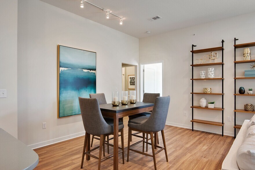 More Photos Of 8045 Metcalf Ave, Overland Park Apartments For Lease