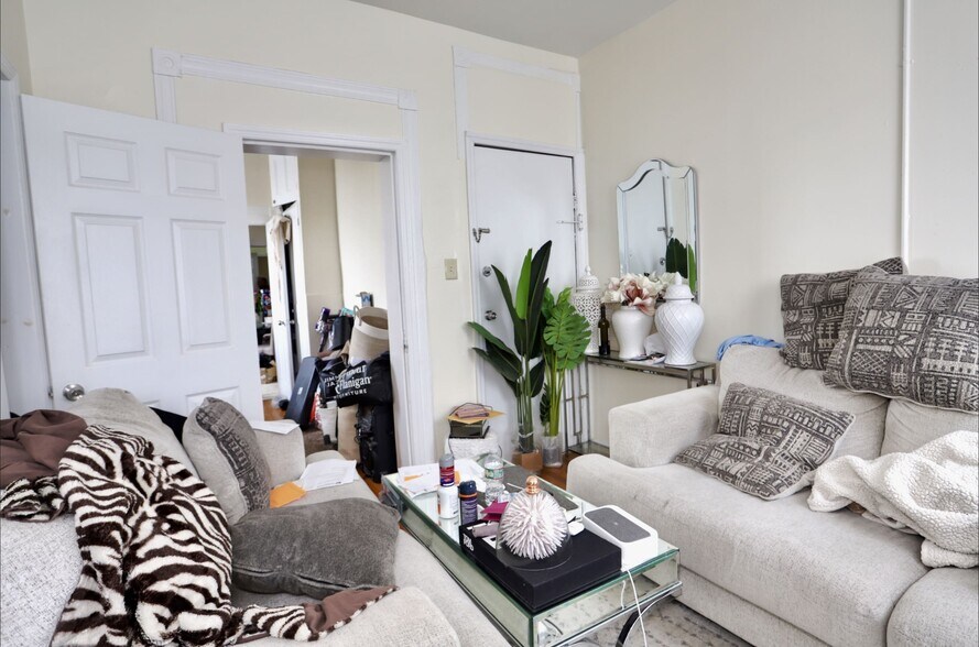 More Photos Of 2606 Central Ave, Union City Apartments For Sale