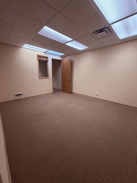 More Photos Of 15435 Gleneagle Dr, Colorado Springs Medical For Lease