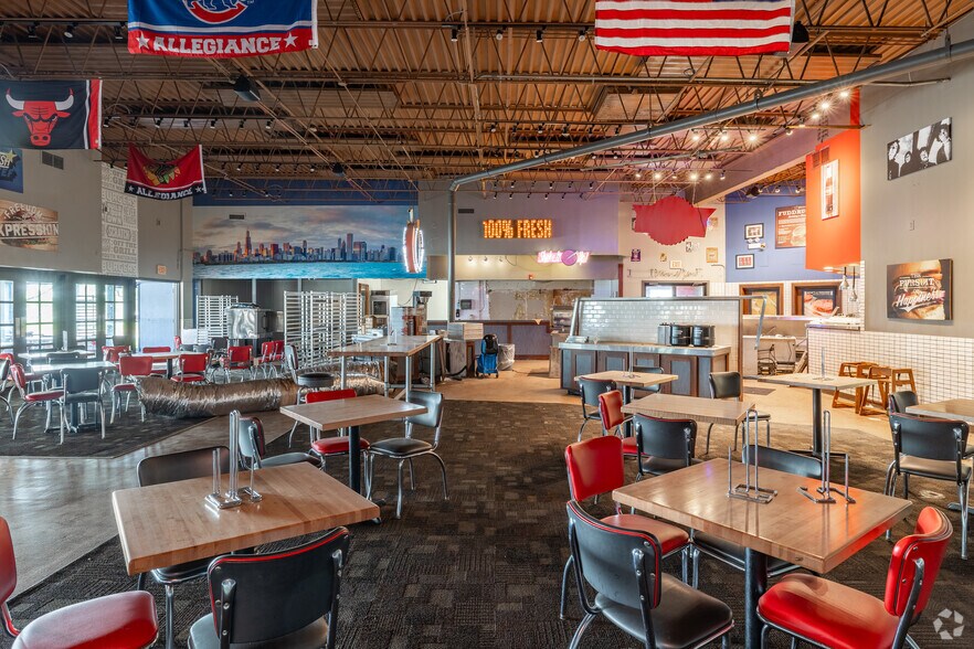 More Photos Of 300 Town Center Rd, Matteson Restaurant For Sale