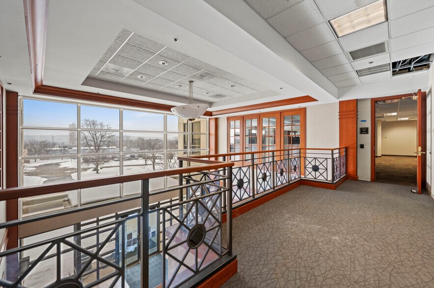 More Photos Of 3 Crowne Point Ct, Sharonville Office For Sale