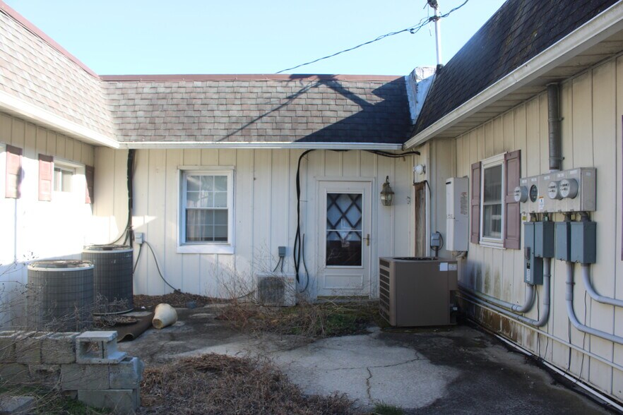 More Photos Of 34446 Lankford Hwy, Painter Storefront Retail Residential For Sale