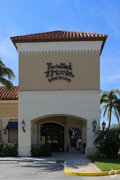 More Photos Of 2000 PGA Blvd, Palm Beach Gardens Storefront Retail Office For Lease