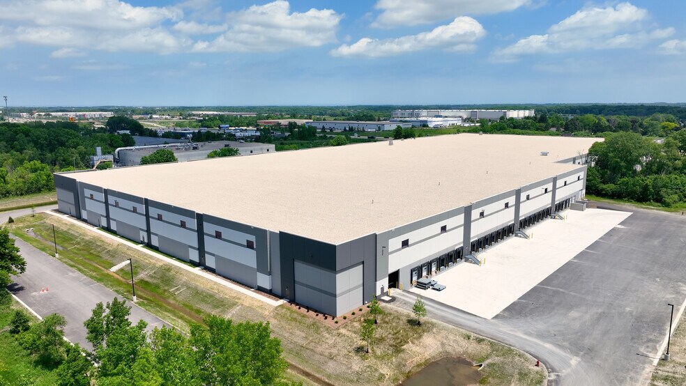 Primary Photo Of 10000 S Ridgeview Dr, Oak Creek Manufacturing For Lease