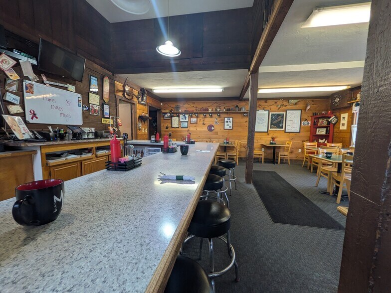 More Photos Of 93 Mechanic St, Bellingham Restaurant For Lease