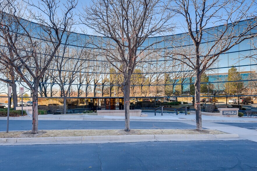 More Photos Of 6041 S Syracuse Way, Greenwood Village Office For Lease