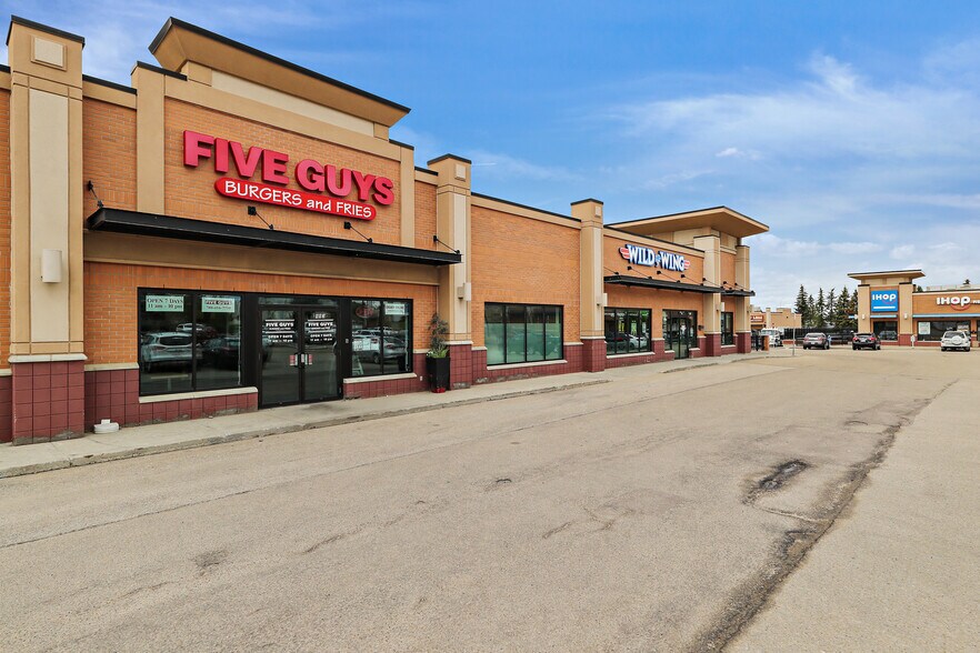 More Photos Of 993 Fir St, Sherwood Park General Retail For Lease