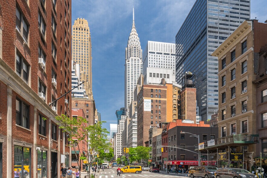 More Photos Of 405 Lexington Ave, New York Coworking Space