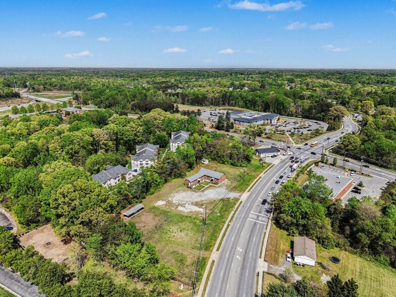 More Photos Of 1381 Lees Chapel Rd, Greensboro Specialty For Sale