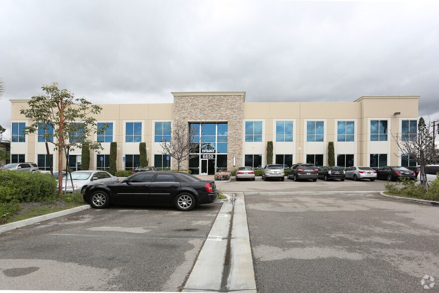 More Photos Of 6850 Lincoln Ave, Buena Park Medical For Lease