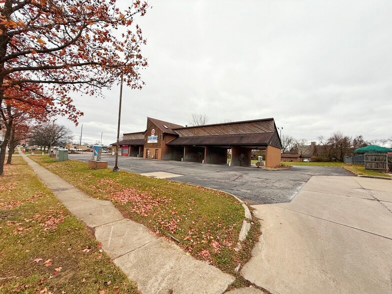 More Photos Of 170 Northland Dr, Medina Carwash For Sale