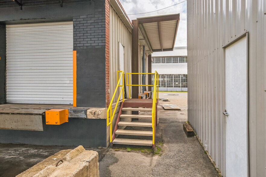 More Photos Of 1333 N Market St, Shreveport Truck Terminal For Lease