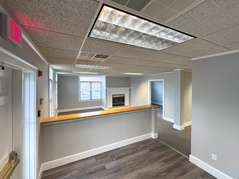 More Photos Of 176 East Main St, Westborough Medical For Sale