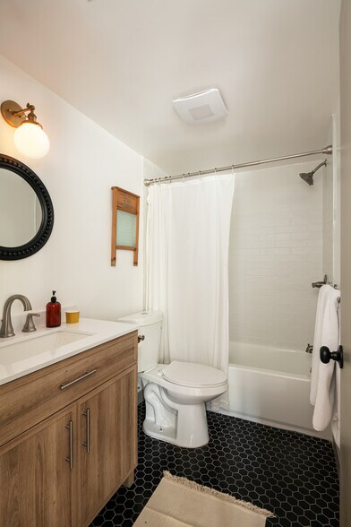 More Photos Of 25807 State Highway 189, Twin Peaks Hotel For Sale