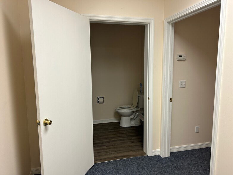 More Photos Of 2501 27th Ave, Vero Beach Unknown For Lease