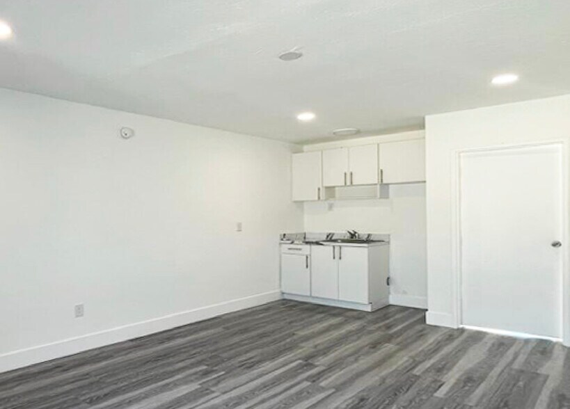 More Photos Of 14280 NE 6th Ave, North Miami Apartments For Sale