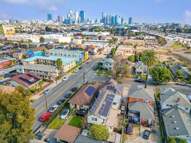 More Photos Of 2005 Magnolia Ave, Los Angeles Apartments For Sale