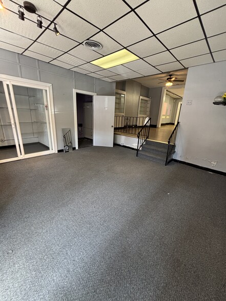 More Photos Of 10 E Marshall St, Richmond Storefront Retail Residential For Lease