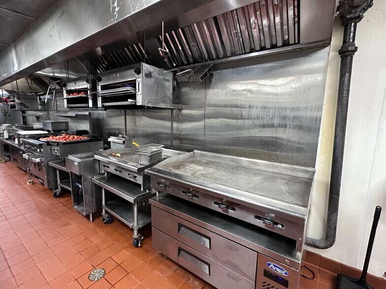 More Photos Of 2805 W Loop 340, Waco Restaurant For Sale