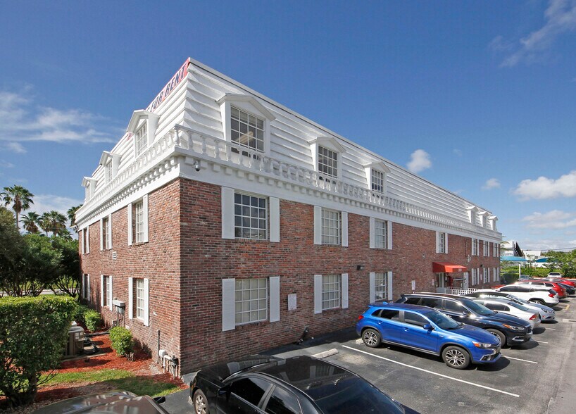 More Photos Of 2881 E Oakland Park Blvd, Fort Lauderdale Office For Lease
