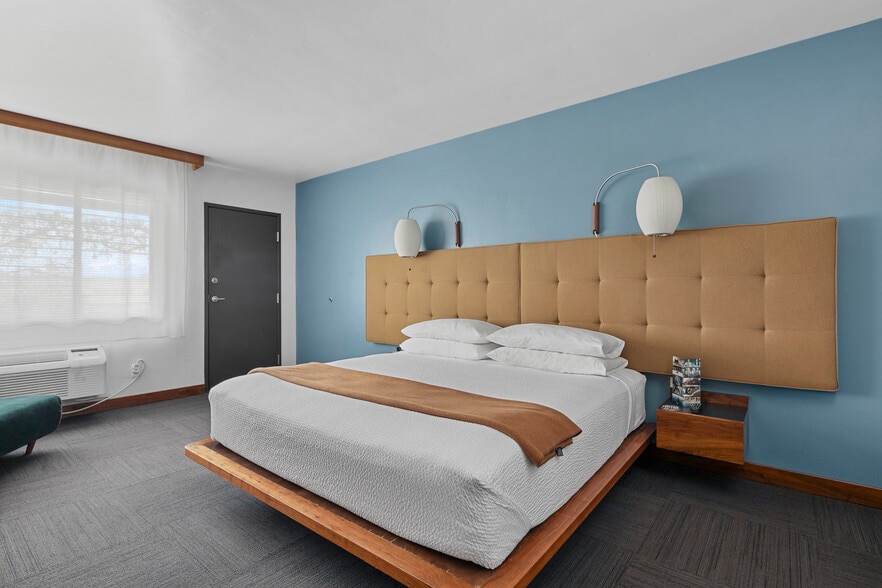 More Photos Of 1314 W Grove St, Boise Hotel For Sale