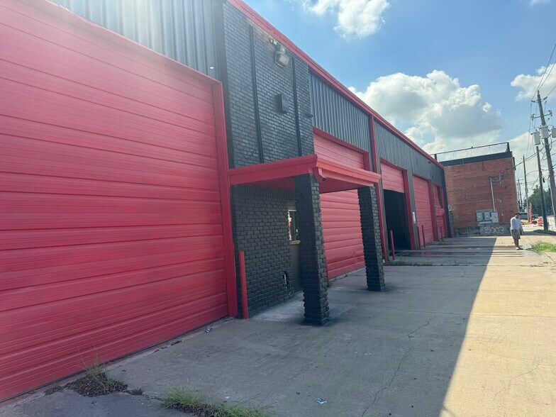 More Photos Of 521 N Bryan St, Houston Manufacturing For Lease