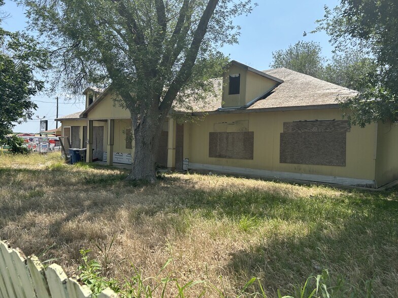 More Photos Of 1350 Huisache Ave, New Braunfels Office Residential For Sale