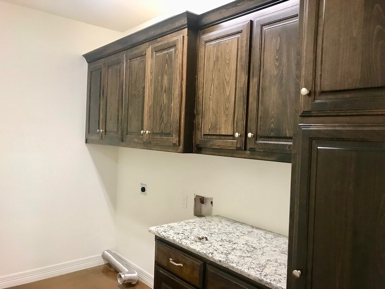 More Photos Of 2980 Elkton Trl, Tyler Apartments For Sale