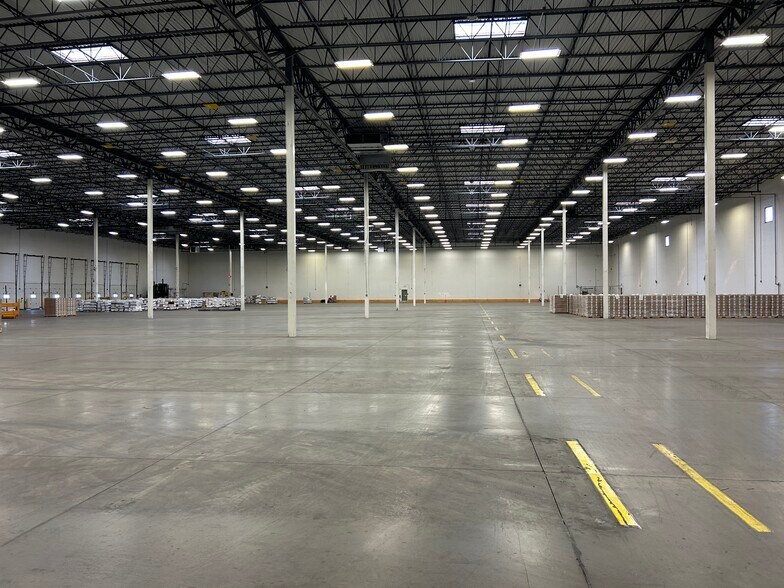 More Photos Of 15 Ritter Way, Lebanon Manufacturing For Lease