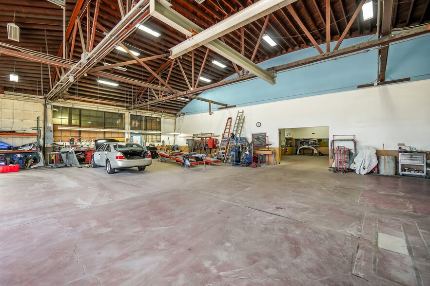 More Photos Of 2323 Nevin Ave, Richmond Auto Repair For Sale