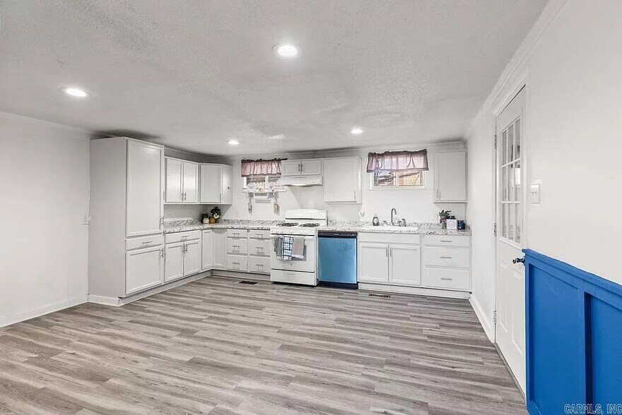 More Photos Of , North Little Rock Multifamily For Sale