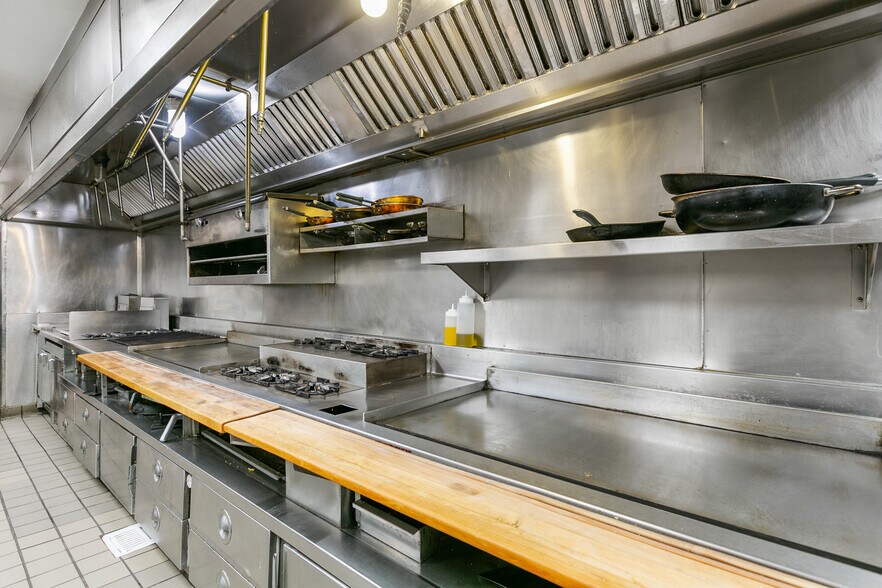 More Photos Of 534 S Myrtle Ave, Monrovia Restaurant For Lease