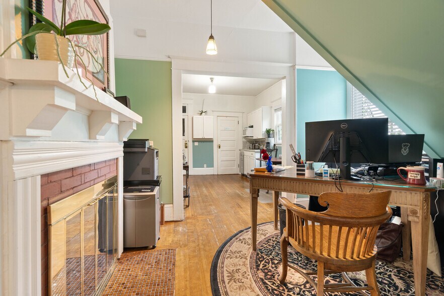 More Photos Of 3906 SW Kelly Ave, Portland Medical For Sale