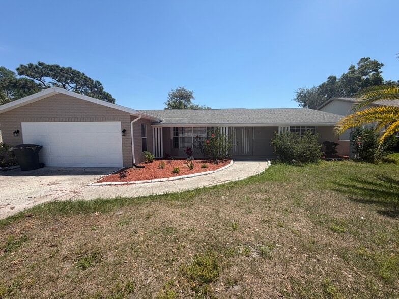 More Photos Of 35 Harbor Woods Cir, Safety Harbor Specialty For Sale