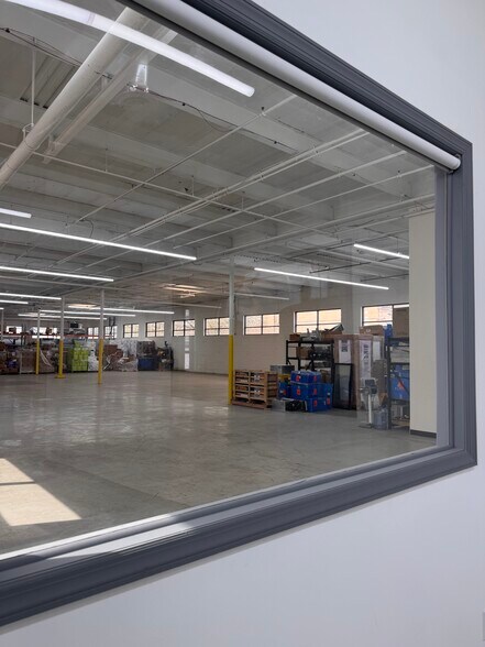 More Photos Of 746 Gotham Pky, Carlstadt Warehouse For Lease