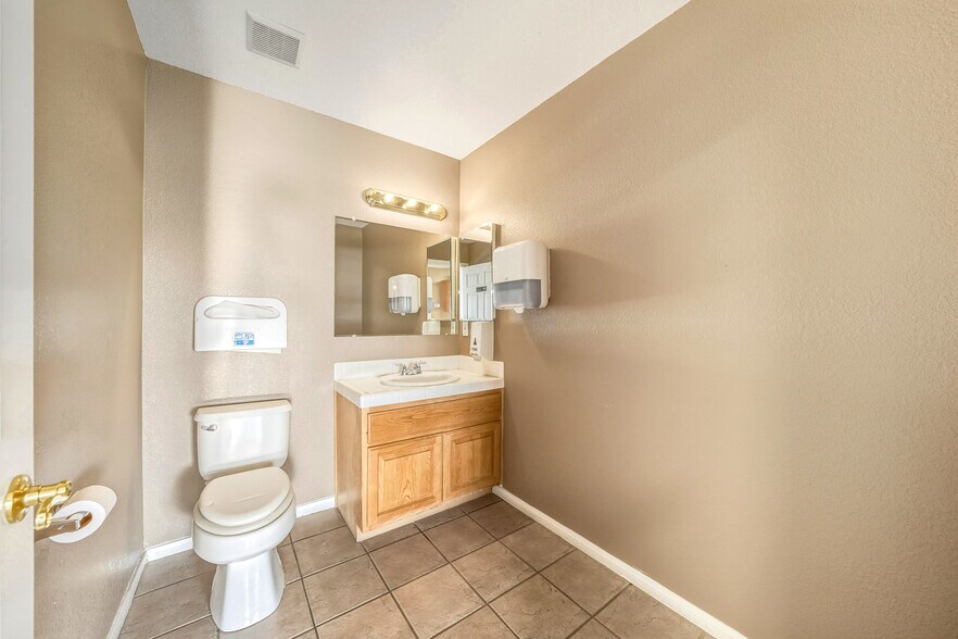 More Photos Of 1941 NV-160, Pahrump Office Residential For Sale