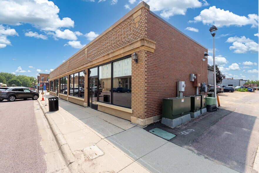 More Photos Of 200 S Minnesota Ave, Saint Peter Office For Sale