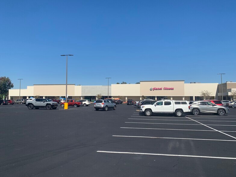 More Photos Of 2384 Pass Rd, Biloxi Storefront For Lease