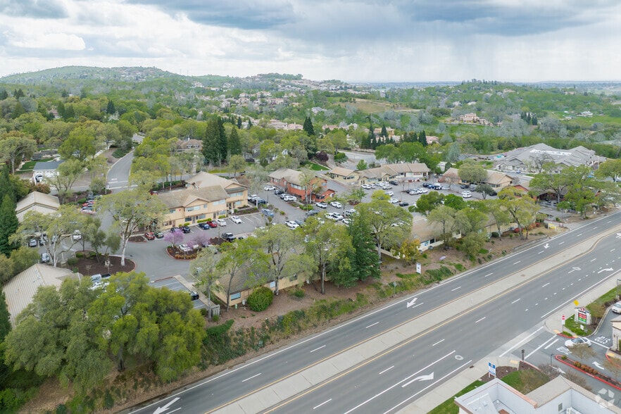 More Photos Of 875-877 Embarcadero Dr, El Dorado Hills Loft Creative Space For Lease