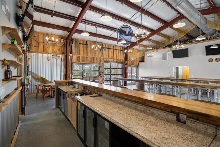 More Photos Of 4810 Long Beach Rd SE, Southport General Retail For Sale
