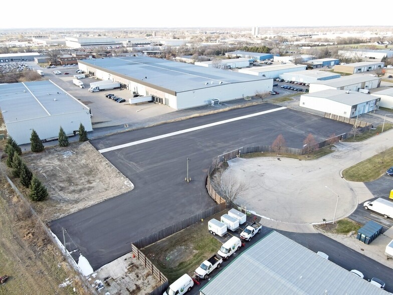 More Photos Of 523 Vera Ct, Joliet Industrial For Lease