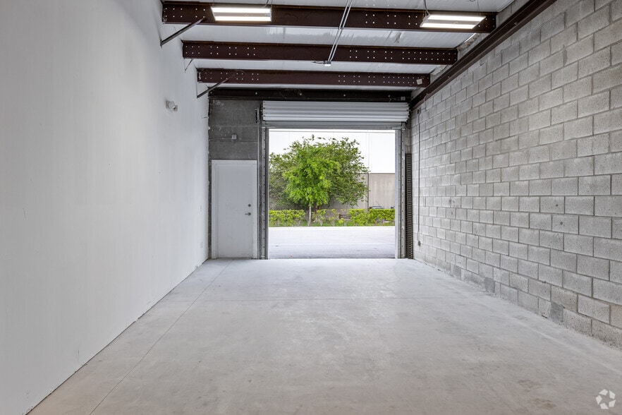 More Photos Of 500 NW University Blvd, Port Saint Lucie Unknown For Lease