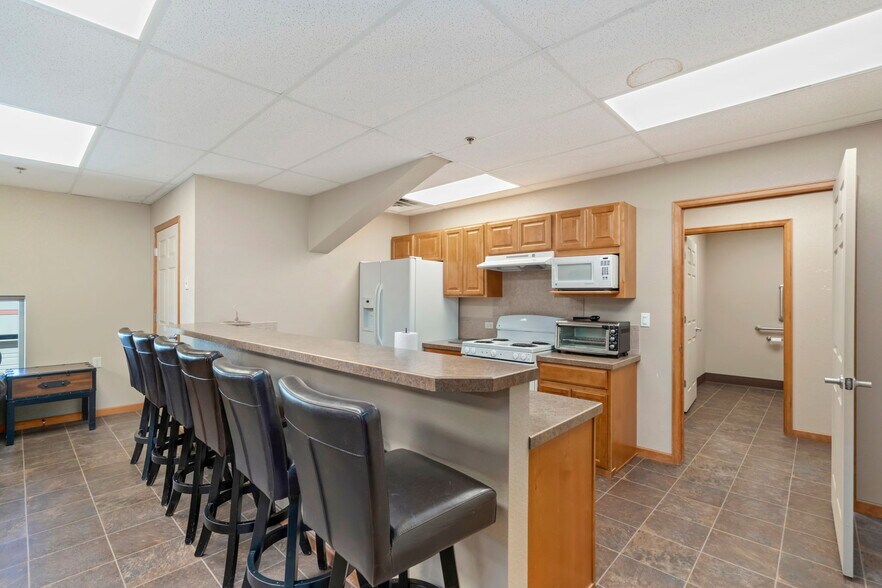 More Photos Of 5740 Boeing Dr, Loveland Warehouse For Sale