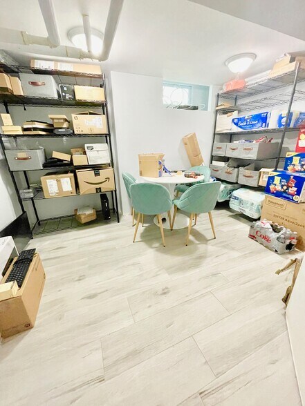 More Photos Of 70 Arch St, Greenwich General Retail For Sale